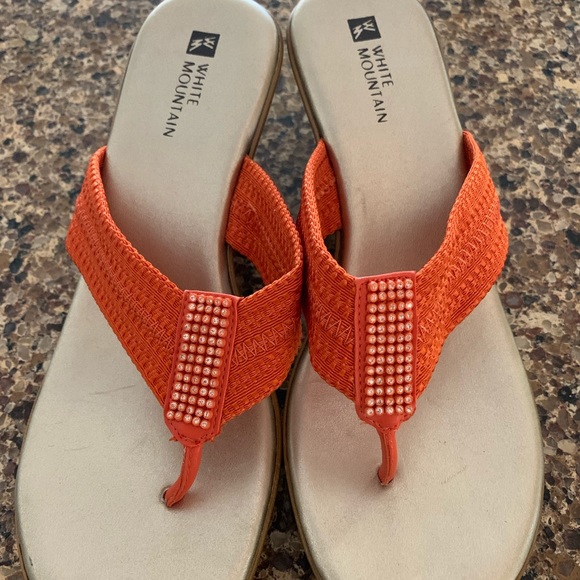 🎉NEW🎉 White Mountain Sandals - Picture 1 of 3
